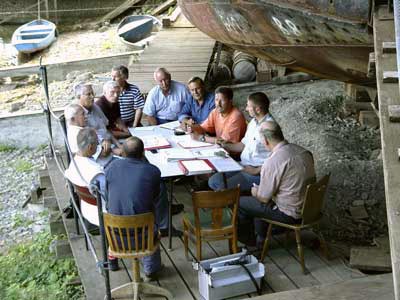 Bild "Chronik:GruppeTisch.jpg"